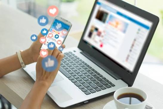 social media remoe job
